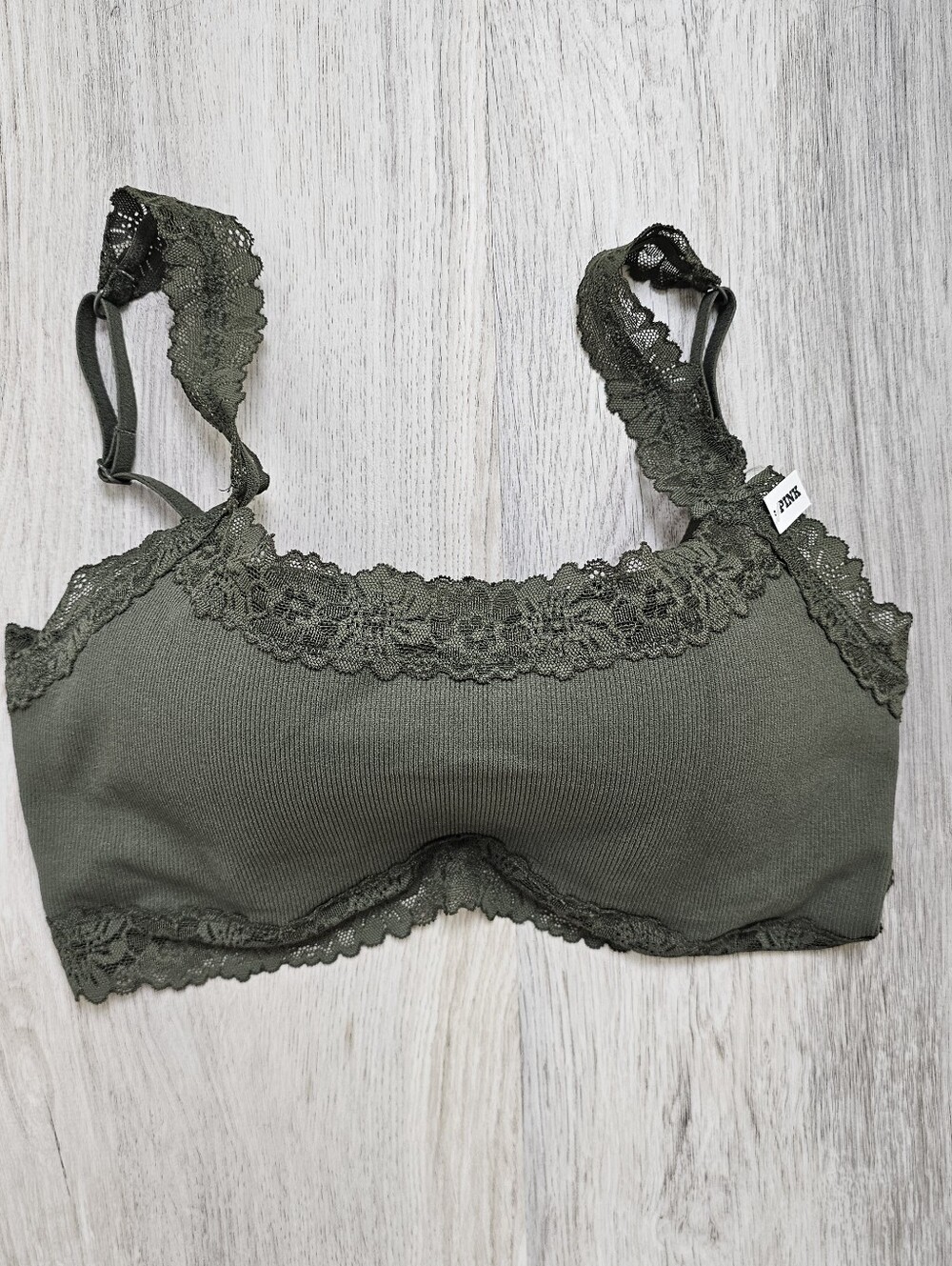 New PINK Coquette Lace Bralette Molded Cup Seamless Medium